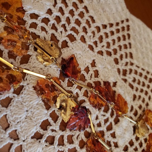 Rare Vintage Celluloid Autumn Leaves Necklace - Picture 4 of 13